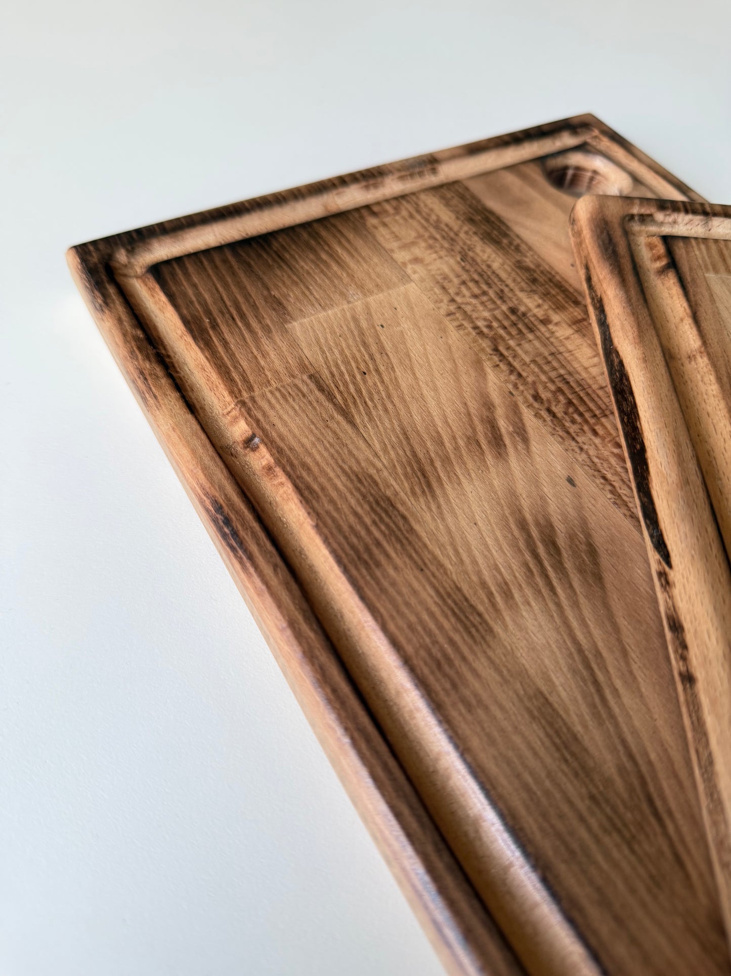 🌳 Planches en chêne massif dispo ici 👇
